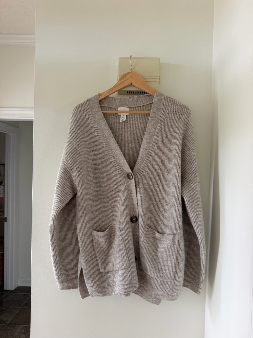 H&M Beige Ribbed V-Neck Pocket Cardigan
